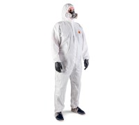 Защитный комбинезон из нетканого материала