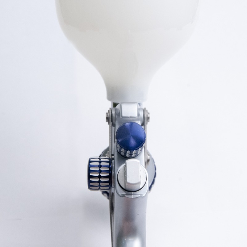 ISISTEM ISPRAY ST 31 Краскораспылитель с верхним бачком 600мл, сопло 1,3мм ISISTEM ISPRAY ST 31 Краскораспылитель с верхним бачком 600мл, сопло 1,3мм