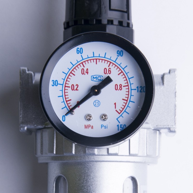 Фильтр влагоотделитель с манометром и регулятором давления  ICAR