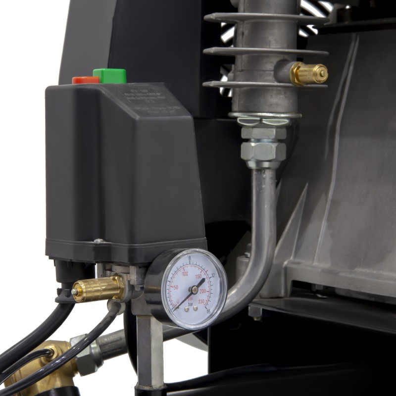 WDK-92779 Масляный поршневой компрессор 798 л/мин, 11 бар, 380В/5.5 кВт, 270 л, WiederKraft WDK-92779 Масляный поршневой компрессор 798 л/мин, 11 бар, 380В/5.5 кВт, 270 л, WiederKraft