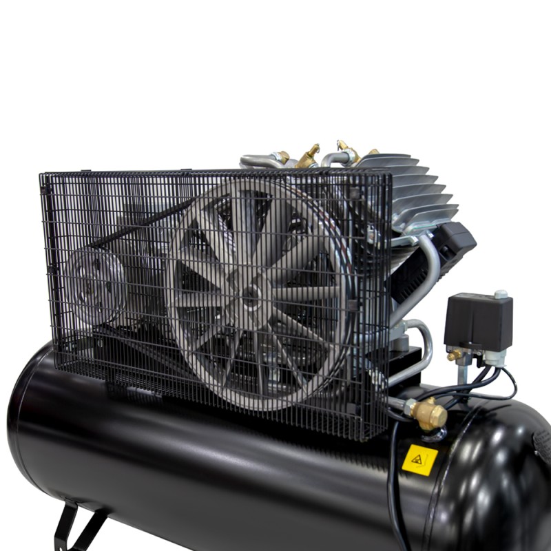 WDK-92712 Масляный поршневой компрессор с ременным приводом 1300 л/мин, 11 бар, 270 л, WiederKraft WDK-92712 Масляный поршневой компрессор с ременным приводом 1300 л/мин, 11 бар, 270 л, WiederKraft