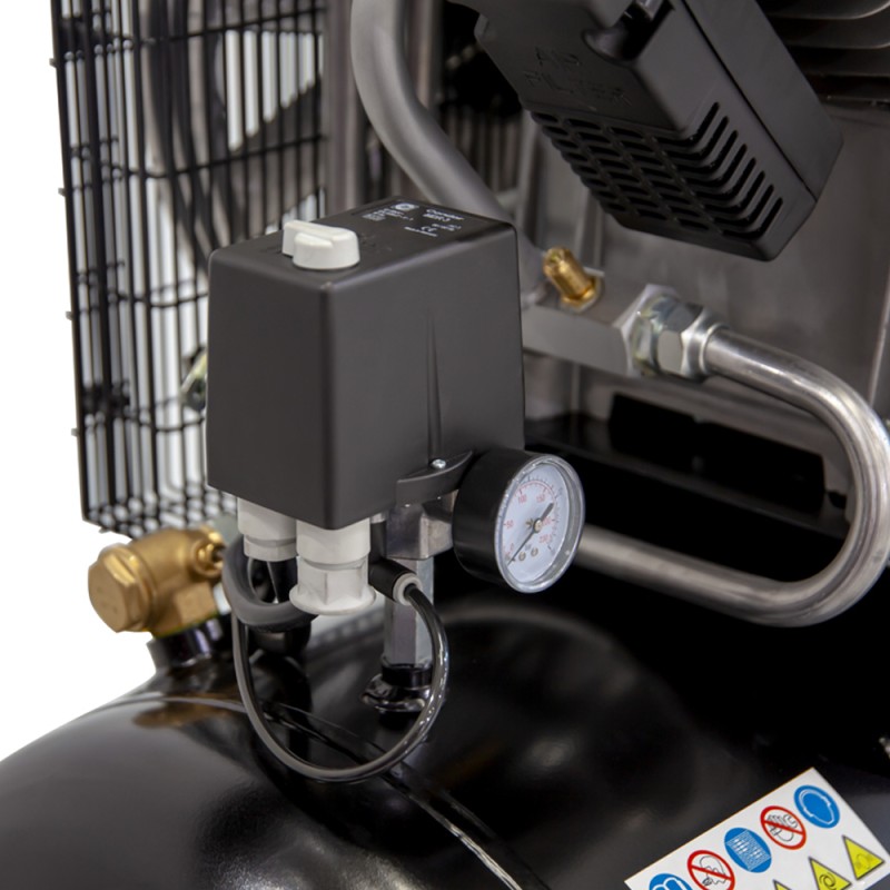 WDK-92712 Масляный поршневой компрессор с ременным приводом 1300 л/мин, 11 бар, 270 л, WiederKraft WDK-92712 Масляный поршневой компрессор с ременным приводом 1300 л/мин, 11 бар, 270 л, WiederKraft