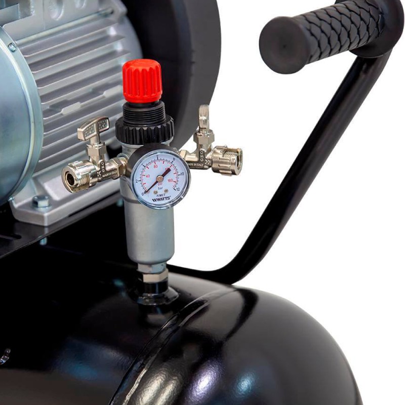 WDK-91032 Масляный поршневой компрессор с ременным приводом:320 л/мин, 9 бар; 220 В, ресивер 100 л, WiederKraft WDK-91032 Масляный поршневой компрессор с ременным приводом:320 л/мин, 9 бар; 220 В, ресивер 100 л, WiederKraft